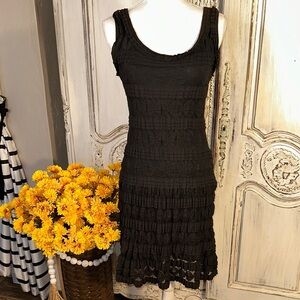Studio M Elegant Black Stretch Lace Sleeveless Mini Dress